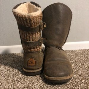 Old 15 wears Bearpaw’s